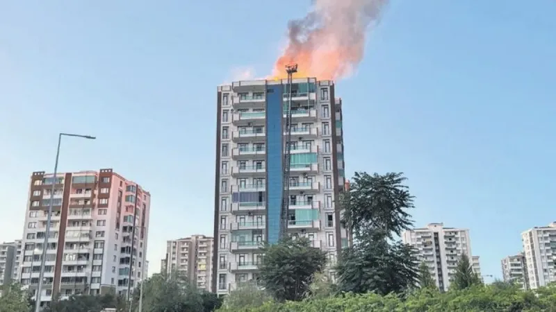 13 katlı binada yangın faciası! Anne ve 3 çocuğu öldü