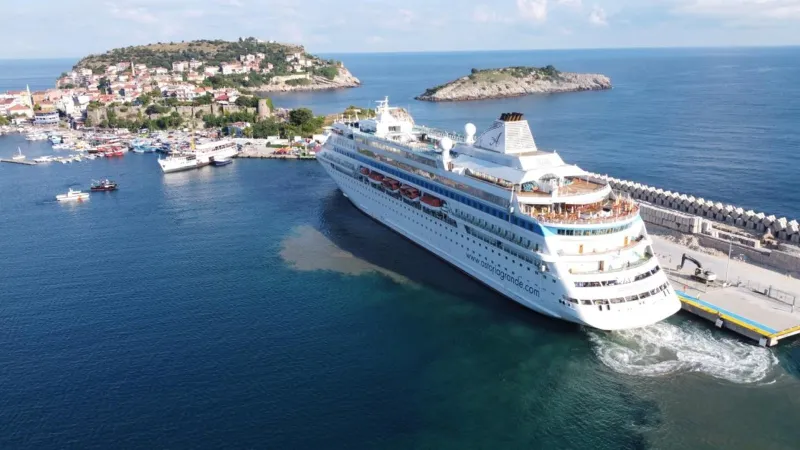 Amasra'da Bayram Bereketi: 6 Bin Nüfus, 150 Bin Ziyaretçi!