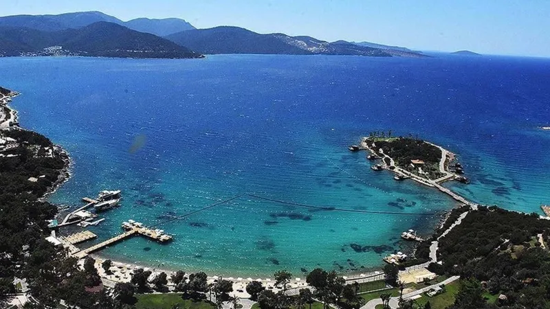 Muğla'da Deniz Keyfi! Bodrum, Fethiye, Marmaris'te Sıcaklıklar Şaşırttı!