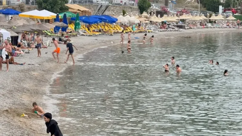 Bodrum'da Yaz Coşkusu! Sahiller Doldu Taştı!