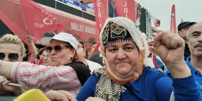 Bursa mitingindeki yurttaş: Bir dindar olarak İmamoğlu'nu destekliyorum