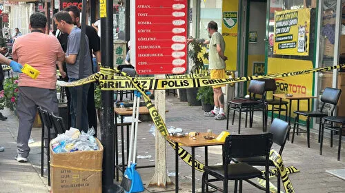 Çay ocağında otururken bıçaklı saldırıya uğradı