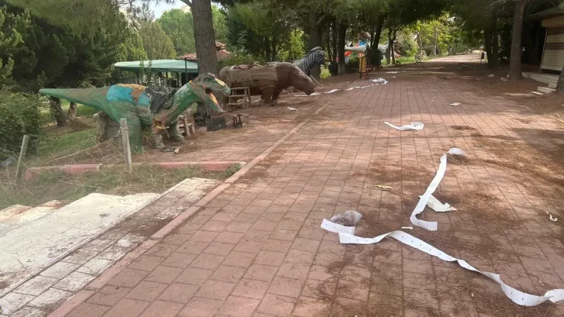 CHP’li belediye görkemli törenle açmıştı: Milyonluk park tehlike yuvası oldu!