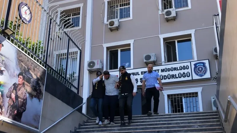 Dakikalar içinde 25 Milyon liralık soygun: Kepenk kopyalayan o hırsızlar yakalandı