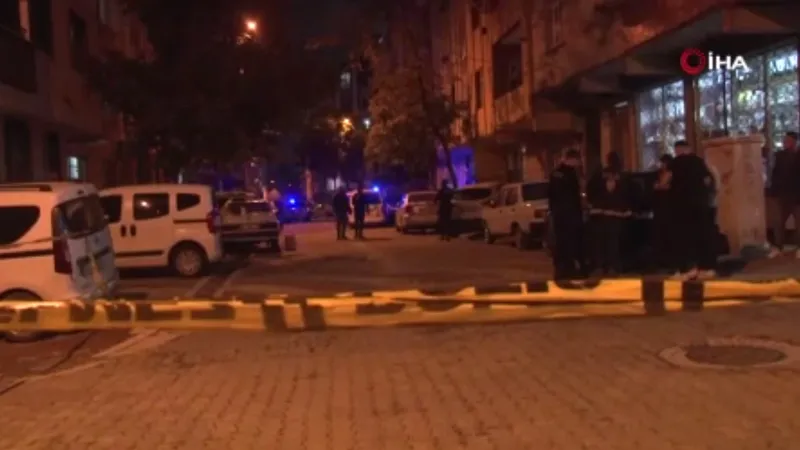 Esenyurt'ta aracın içinden ateş açıldı: Ölü ve yaralılar var
