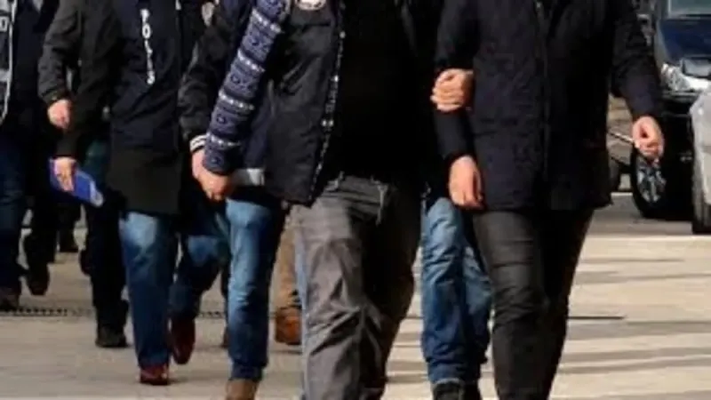 FETÖ operasyonu: 8 gözaltı