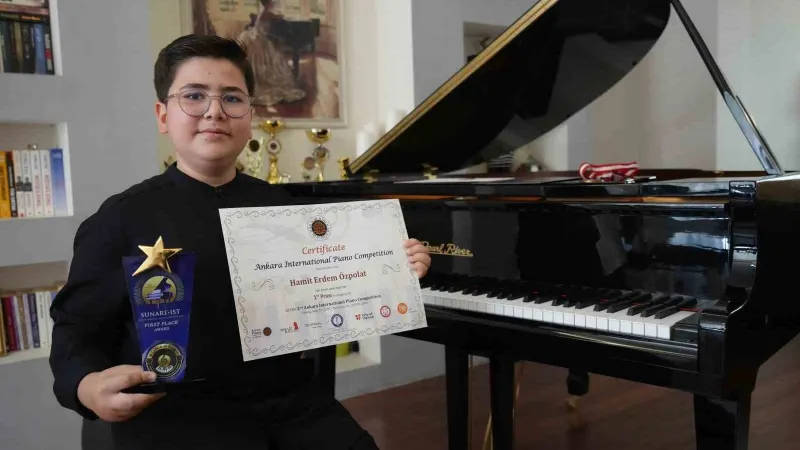 Gaziantepli 13 yaşındaki piyanist Hamit ödüllere doymuyor