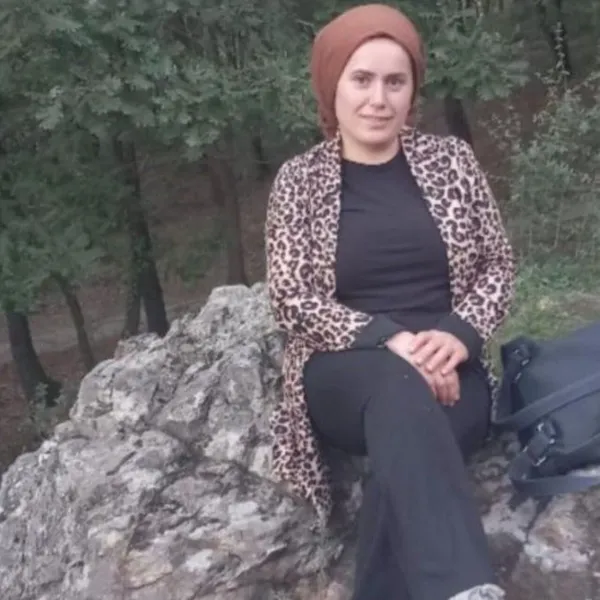 Genç kadına komşu saldırısı! 17 kez bıçakladı!