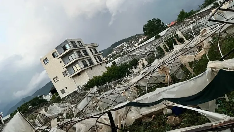 Hortum yıktı geçti!