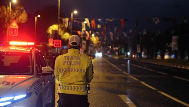 İstanbul'da 29 Ekim Cumhuriyet Bayramı provası nedeniyle bazı cadde ve yollar trafiğe kapatıldı