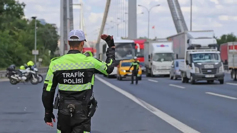 FSM Köprüsü Neden Kapalı? İstanbul'da Kapalı Yollar Şoku!