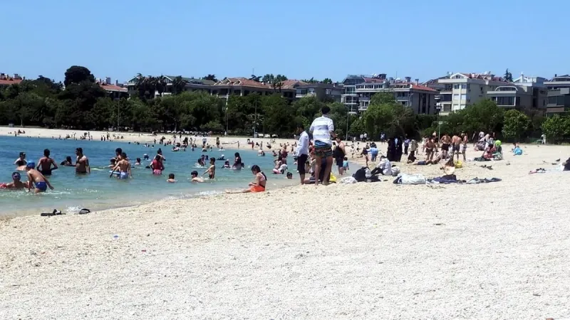 İstanbullular Kurban Bayramı'nın 2'nci gününde ormana, parka ve sahil kenarlarına akın etti