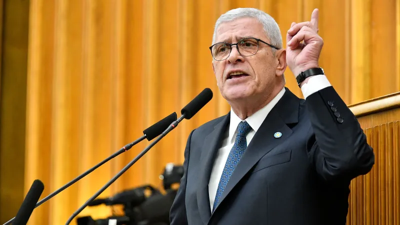 İYİ Parti lideri Dervişoğlu'ndan CHP'li belediyelere yönelik operasyonlara tepki