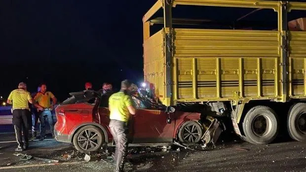Feci Kaza! Kamyonun Altına Giren Sürücü Hayatını Kaybetti