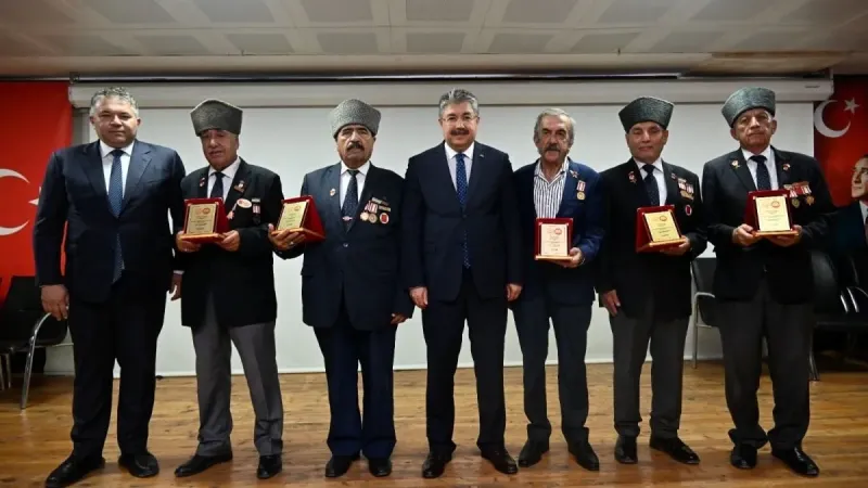 Kıbrıs gazilerine şükran plaketi