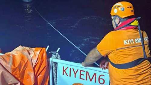 Köyceğiz açıklarında sürüklenen teknedeki 6 kişi kurtarıldı