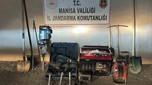 Manisa'da Define Avcılarına Baskın! Jandarma Suçüstü Yakaladı