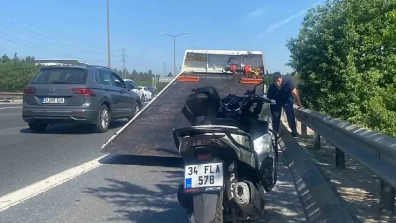 Ümraniye'de Feci Kaza! Motosiklet İşçiye Çarptı: Yaralılar Var!