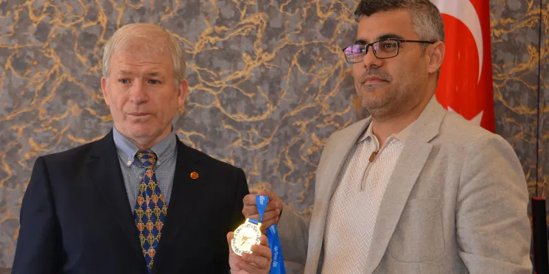 60 Yıllık Bekleyiş Sona Erdi! Altın Madalya Erzurum'a Geldi