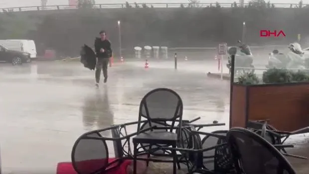 Ankara'da Şiddetli Yağış! Başkent Sular Altında mı Kaldı?