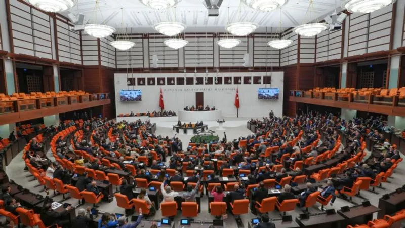 Özgür Özel'e Saldırı: Araştırma Önergesi Neden Reddedildi? Şok Detaylar!