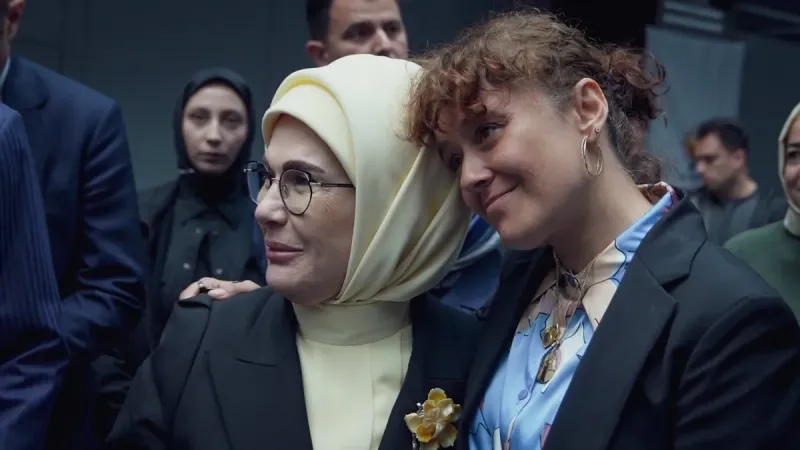 Emine Erdoğan'dan Duygulandıran Anneler Günü Buluşması!