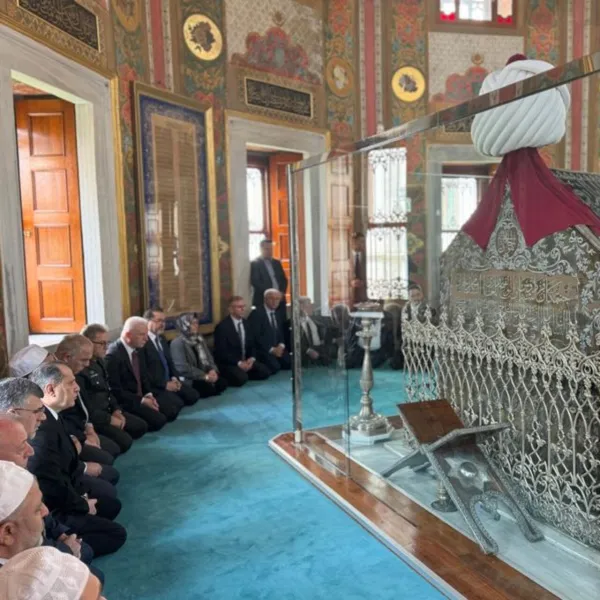 Fatih Sultan Mehmet'in Sırları Mezarı Başında Anlatıldı!