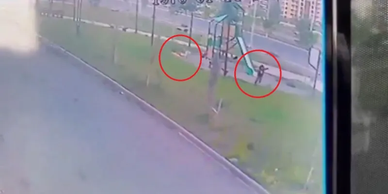 Köpekten Kaçan Kızı Güvenlik Görevlisi Kurtardı! İşte O Anlar