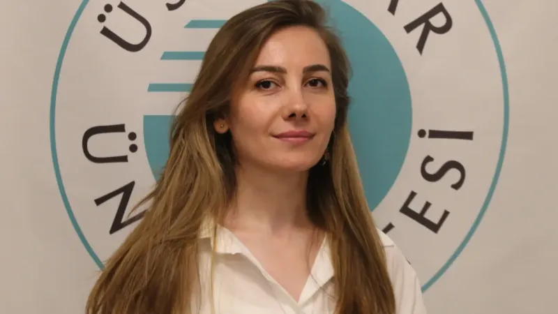 Takma Kirpik Felaketi! Gözlerinizi Kurban Etmeyin