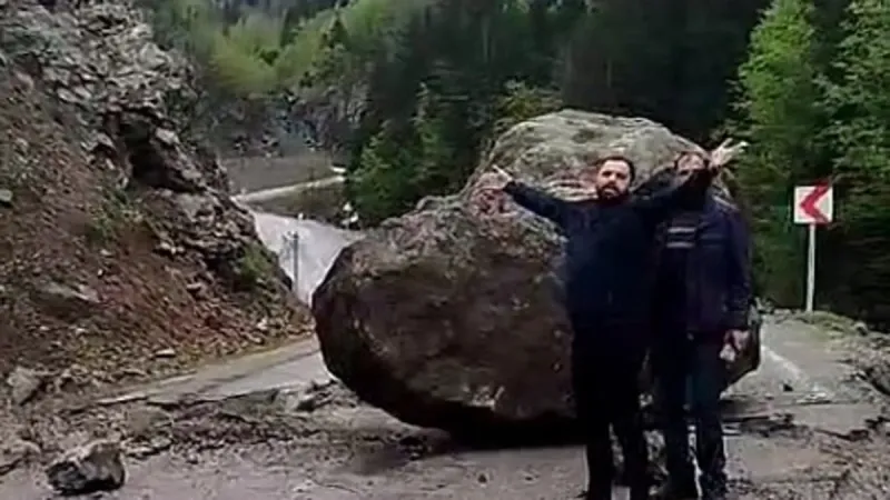 Yaylaya Giderken Ölümden Döndüler! Kaya Faciası Ucuz Atlatıldı