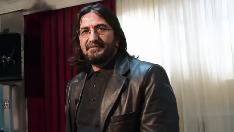 Nihat Genç Yoğun Bakımda! Ünlü Yazar Entübe Edildi