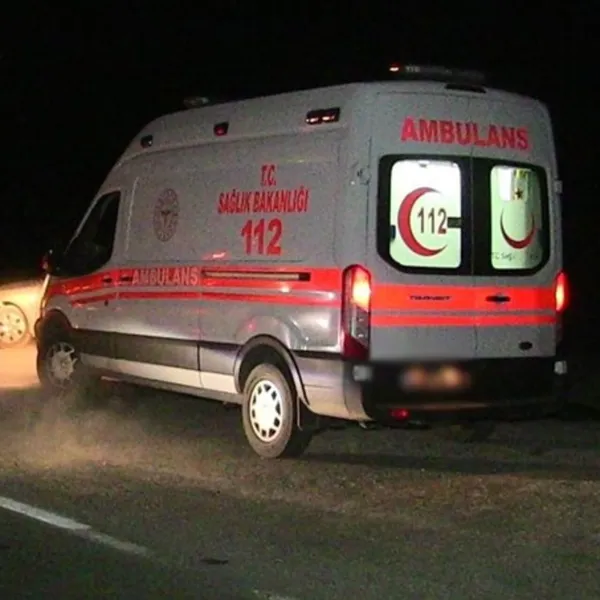 Feci Kaza! Otomobil Kepçeye Çarptı: Baba Hayatını Kaybetti