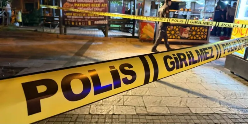 Polise bıçak çeken saldırgan ayağından vuruldu