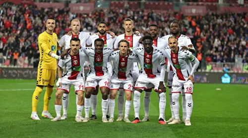 Samsunspor'da Şok Ayrılıklar! Kimler Gitti, Kimler Kalacak?