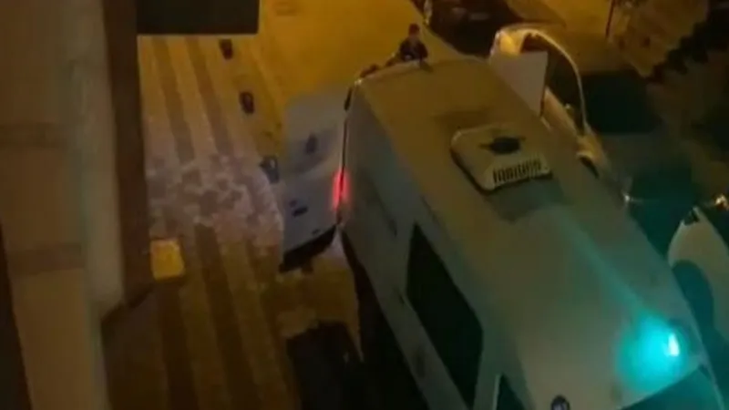 Sultangazi'de Kan Donduran Cinayet: Oğul Babasını Boğazını Kesti!