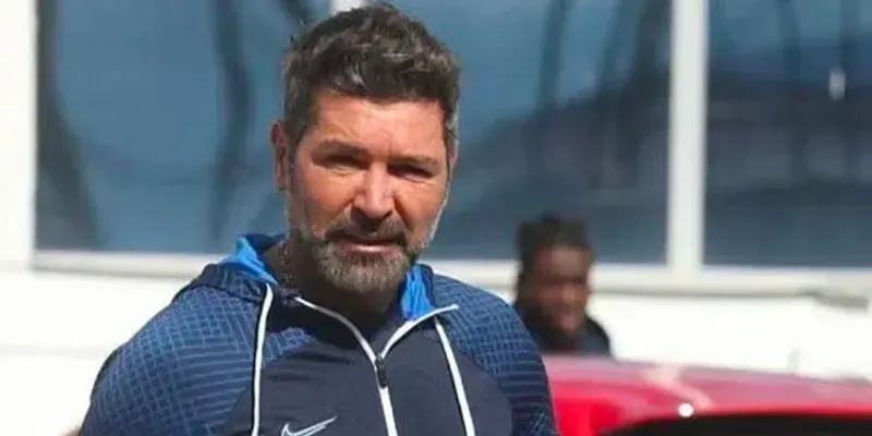 Vanspor'da Şok Gelişme! Hakan Kutlu Resmen Göreve Başladı!