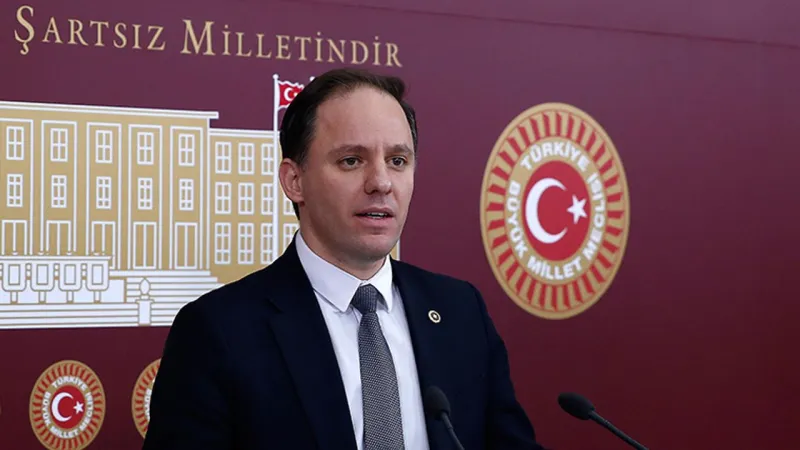 Yavuzyılmaz: İmamoğlu, AK Parti'nin rant ahtapotunun bacaklarını kestiği için tutuklu