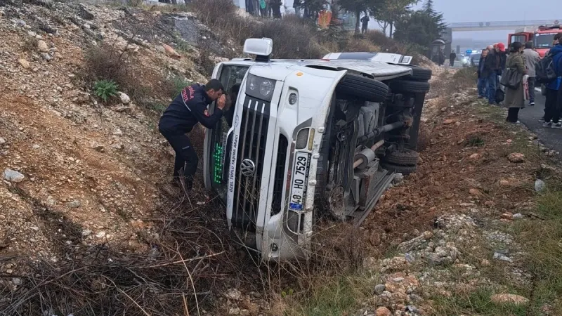 Minibüs Şarampole Yuvarlandı! Muğla'da Korkunç Kaza