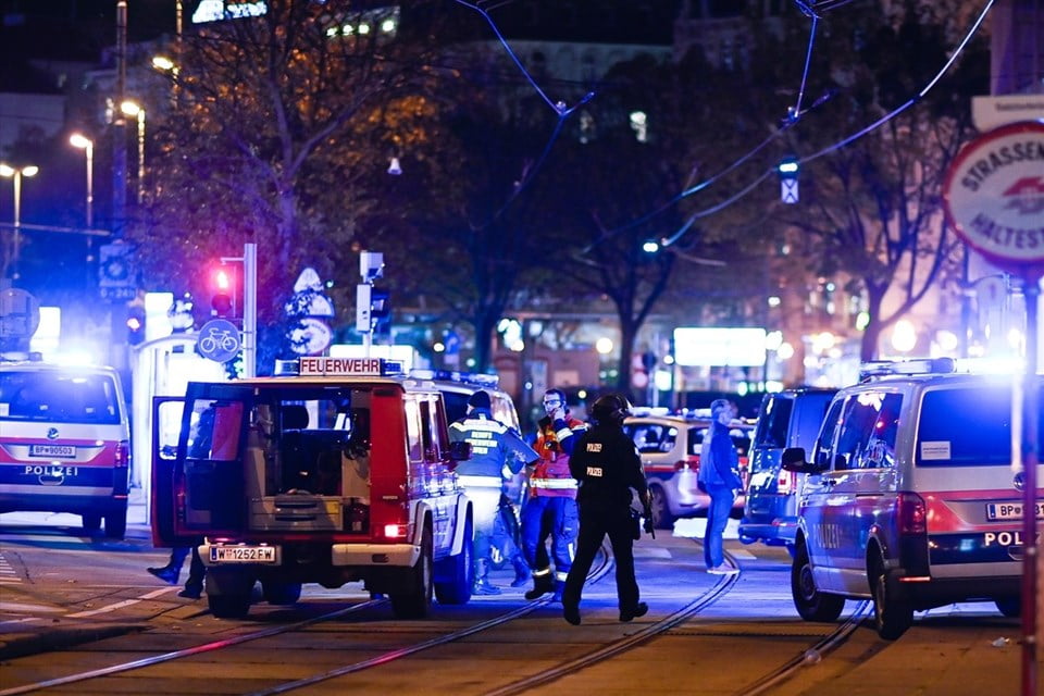 Viyana’da 6 Farklı Noktada Saldırı Düzenlendi: 7 Kişi Hayatını Kaybetti İddiası